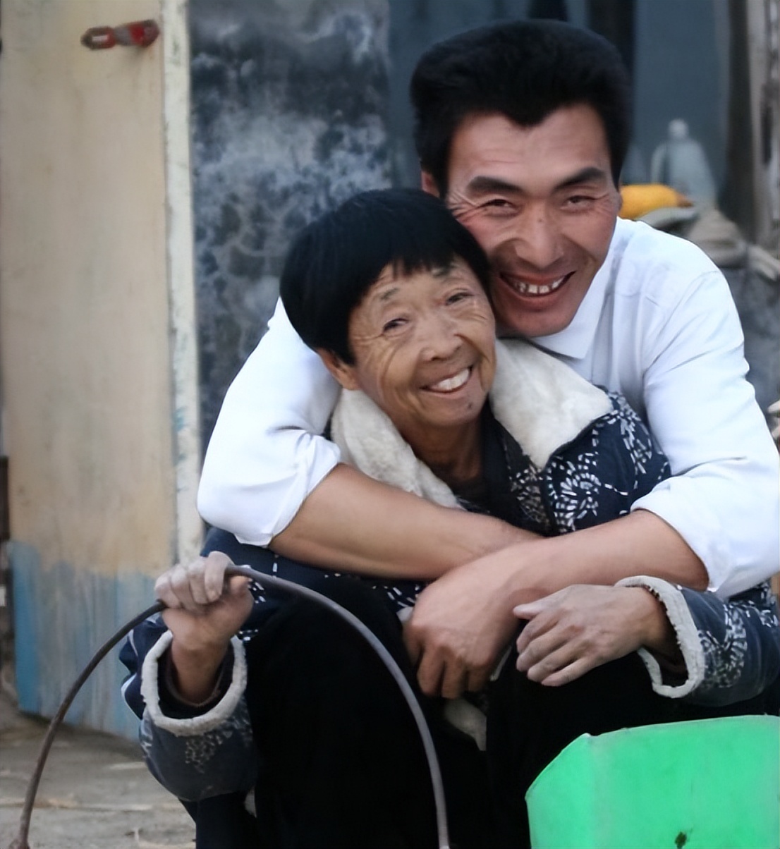 26岁小伙娶了46岁大妈后续,26岁小伙娶大8岁妻子事件