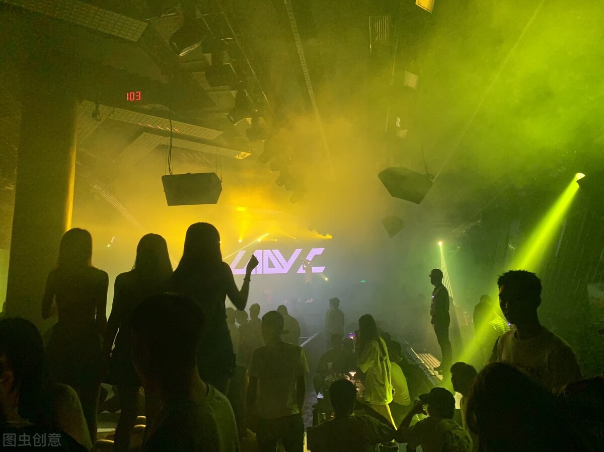 郑州有哪些娱乐场所,现在郑州最大的娱乐场所