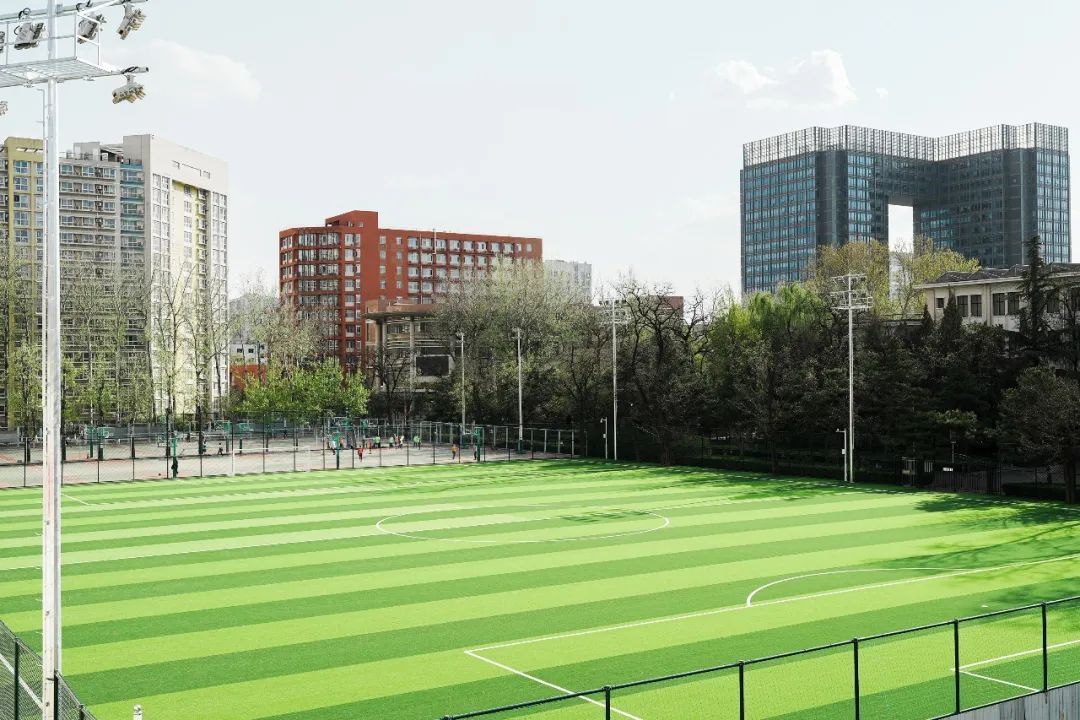 足球场改造扩建,最新足球场开放