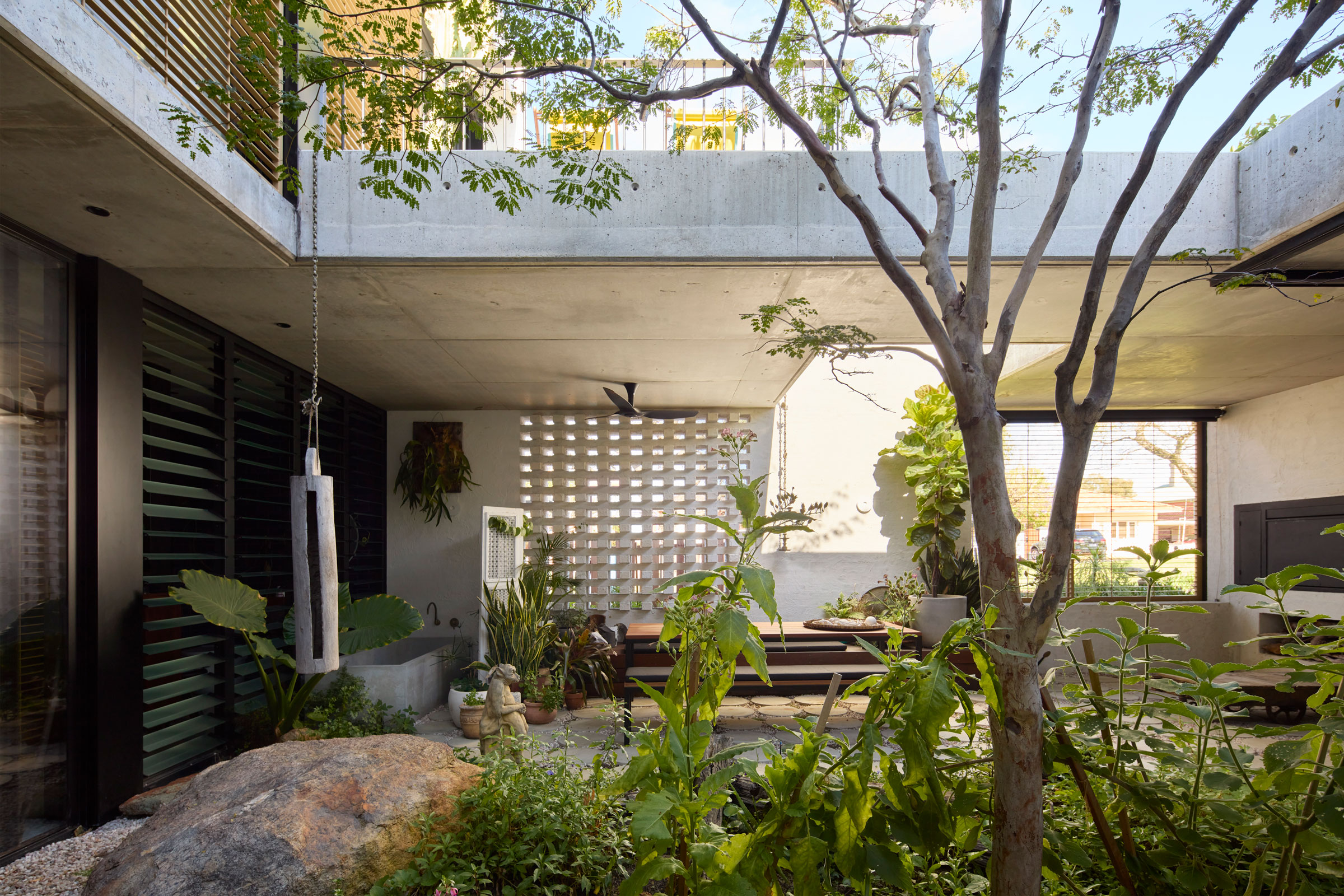 工作室漫游和IOTA：吉米的家