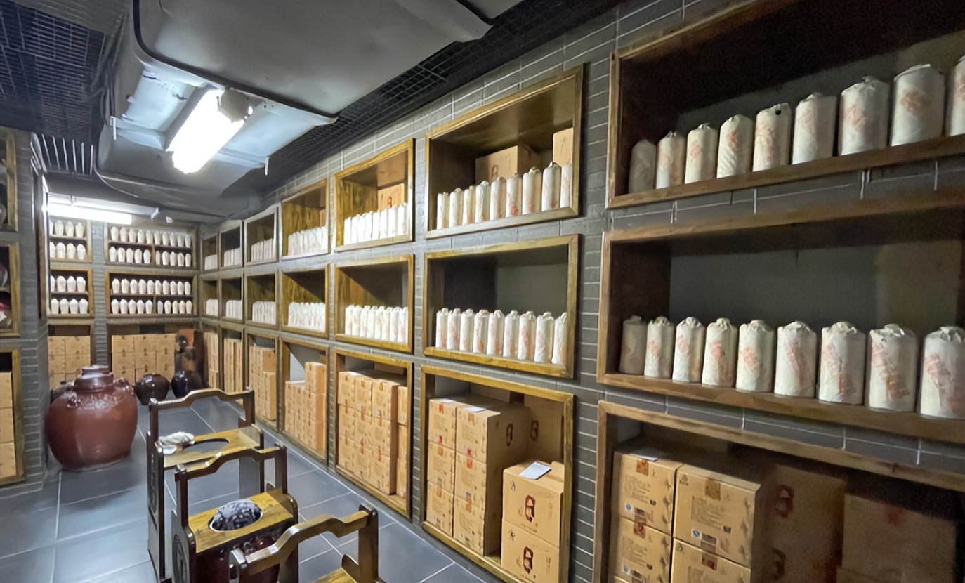 白酒咋存,白酒怎么存酒柜上最好