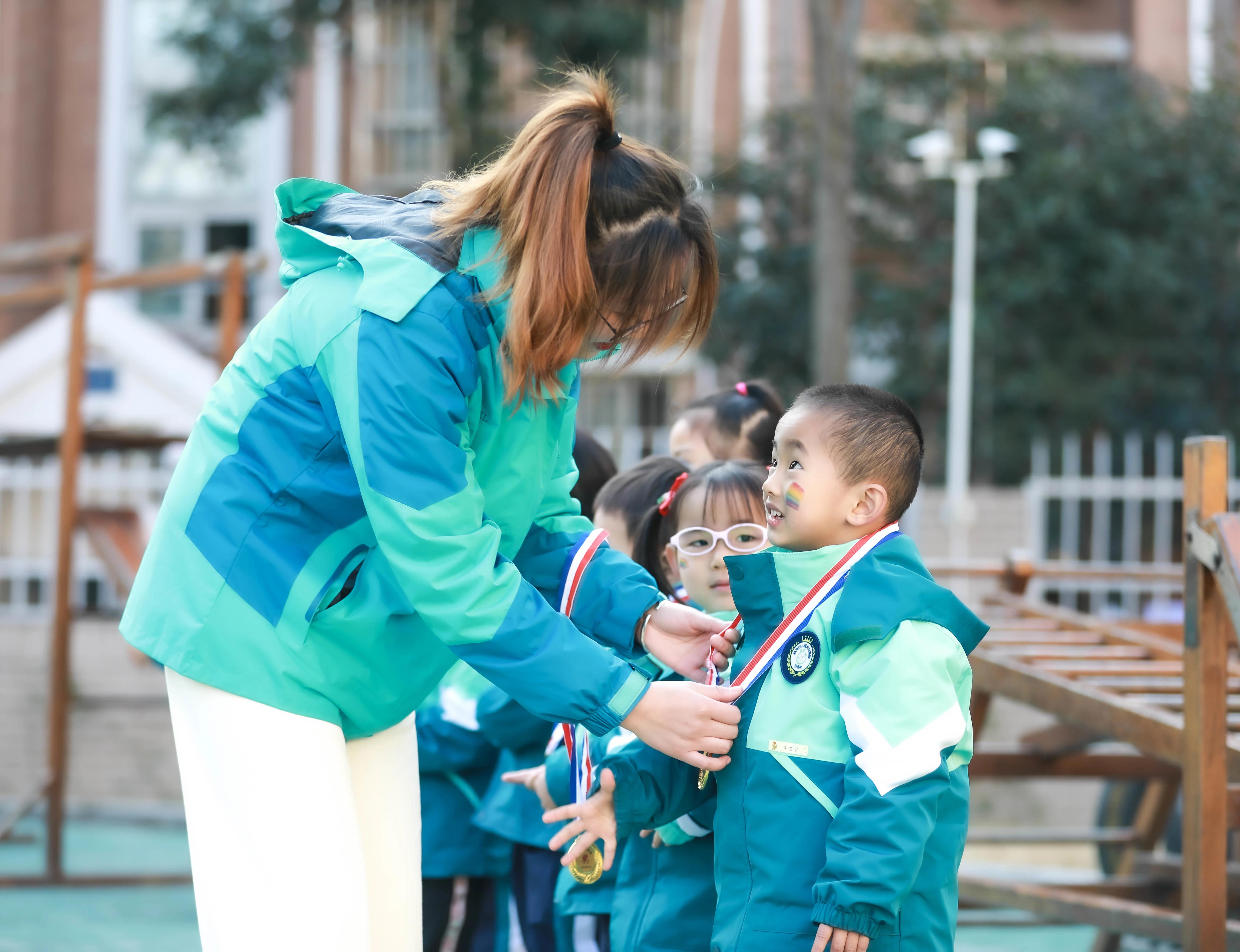 天佐西岗幼儿园早操,南京西岗幼儿园天佑路园