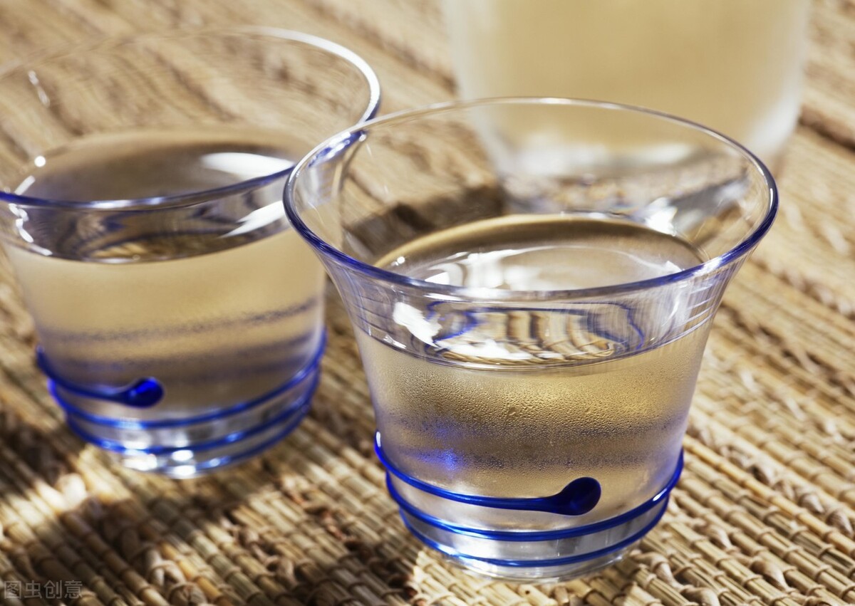 白酒视频宣传片怎样进行策划,白酒实体店宣传片拍摄方法