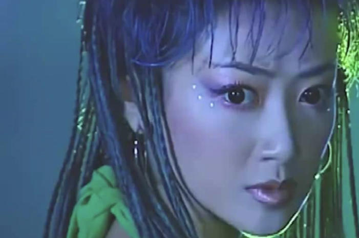 鸡毛穿一身、通天大脑门…国产神话剧的惊人造型，他们全都承包了