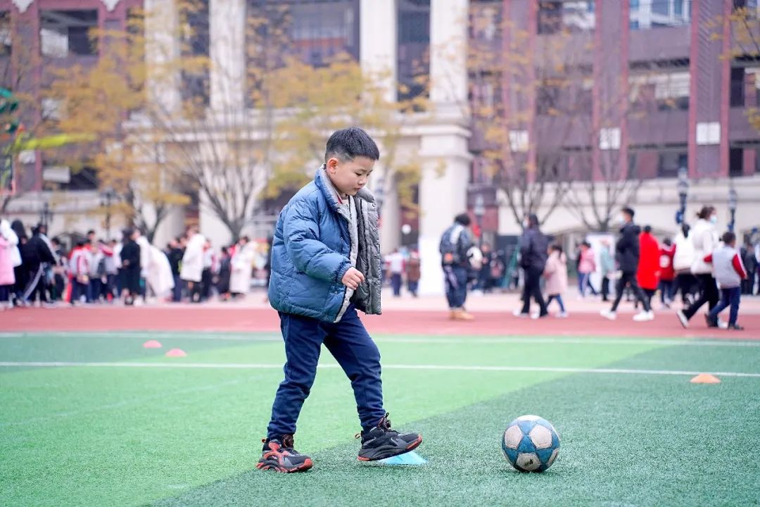 家长参观学校对学校的赞赏,蓝港外国语学校活动