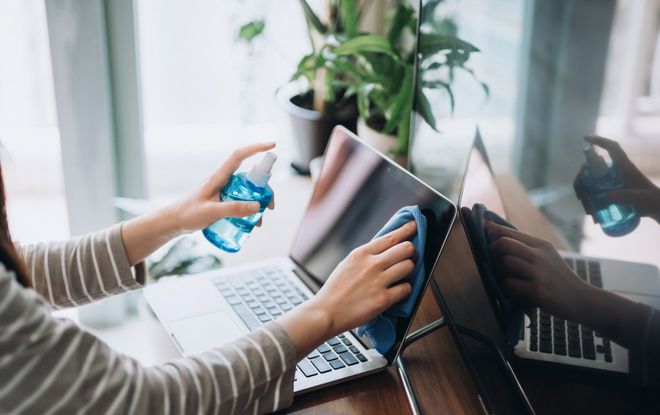 笔记本电脑怎么清理风扇的灰尘,怎么清理电脑主机里面的灰尘