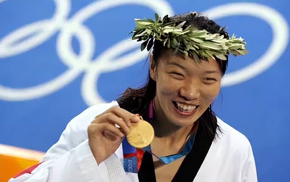 跆拳道陈中个人简历,跆拳道陈中获得过几次金牌