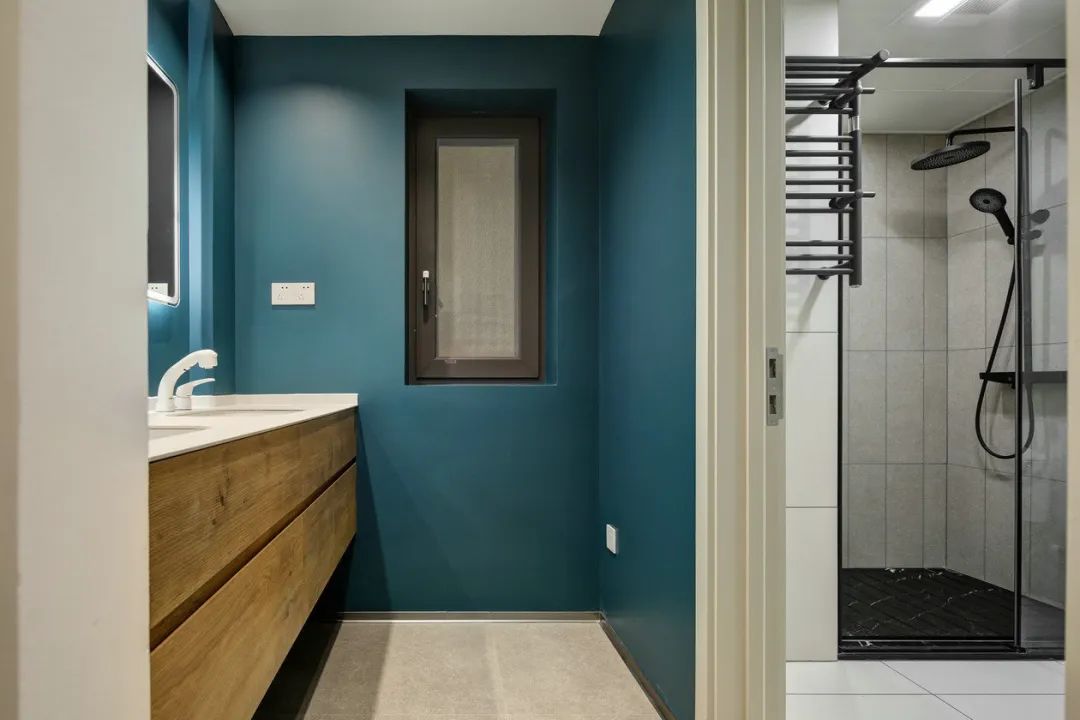 看了女人才知道什么是气质,如何把大白墙改造更高级