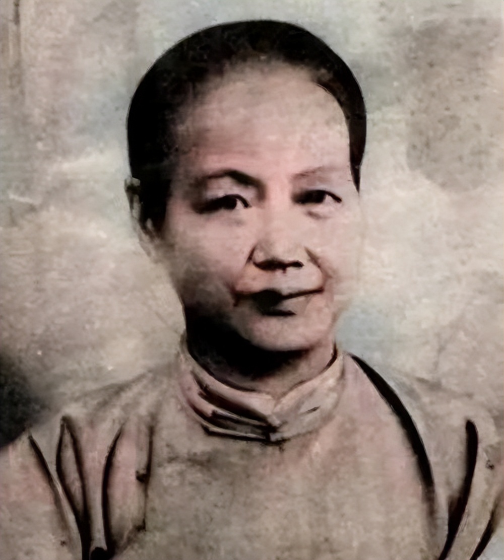 她是陈独秀最宠爱的孩子，不听劝告遭骗婚，晚年还被儿子卷走财产