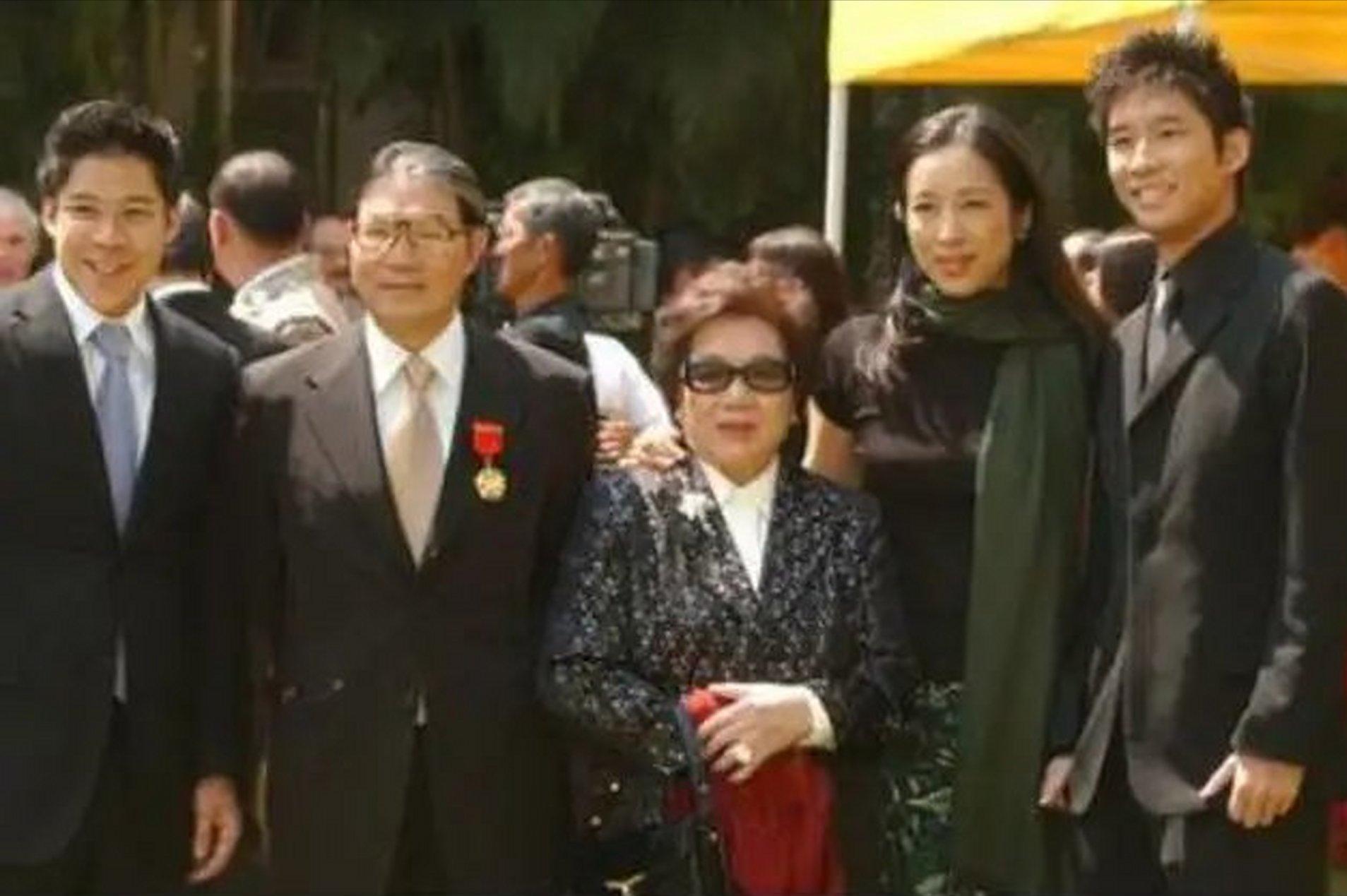 霍英东有10个儿子，为何将三分之二的遗产，给了大房的3个儿子？