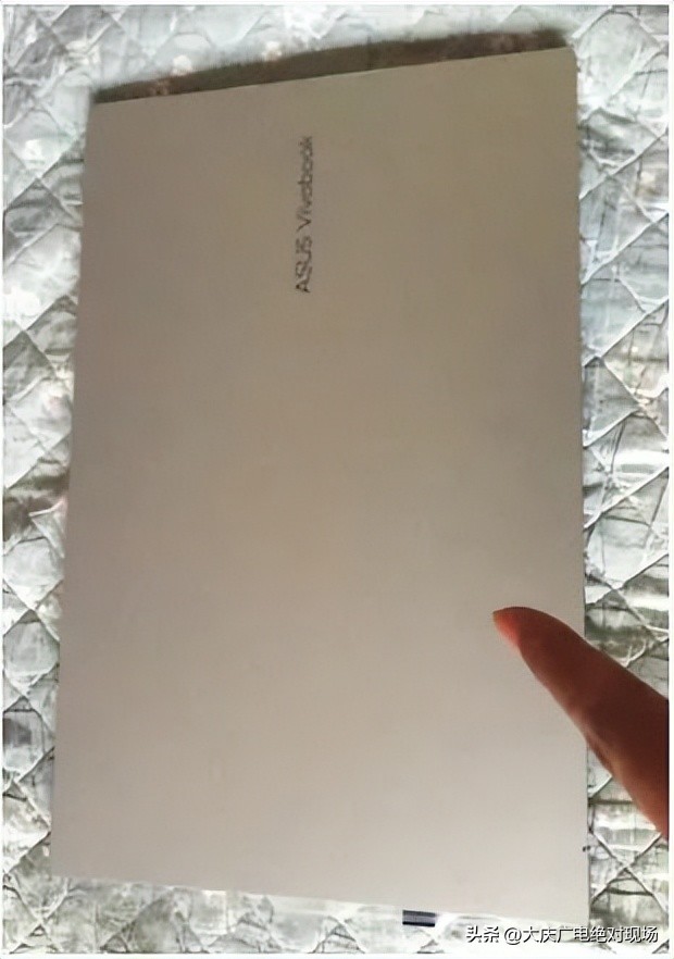 华硕w519l用电池闪屏,华硕灵耀pro14闪屏