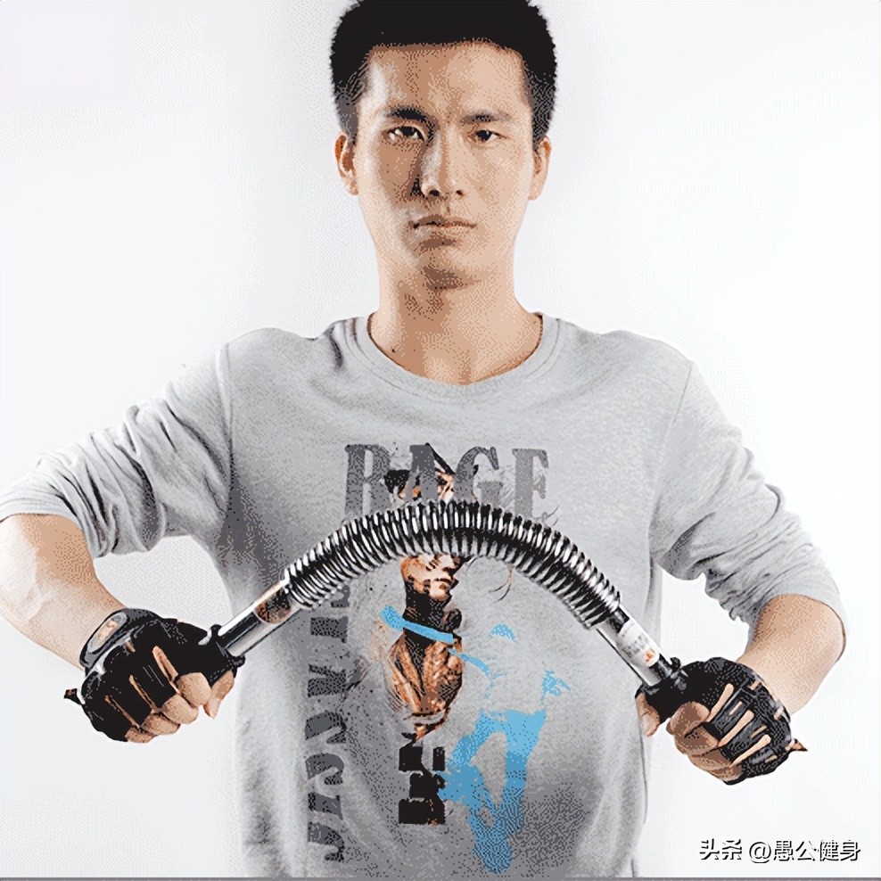 用臂力器练肱二头肌,用臂力器锻炼胸肌有效果吗