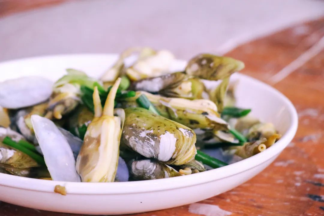 两天一夜嗨吃15顿，这座小城真把人香迷糊了