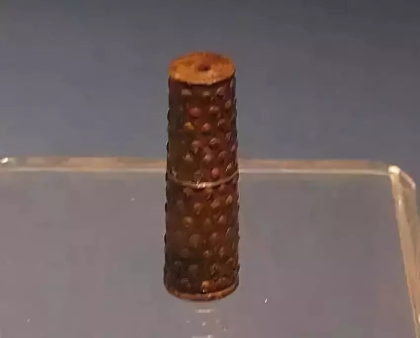 浅谈——鉴别古玉沁色