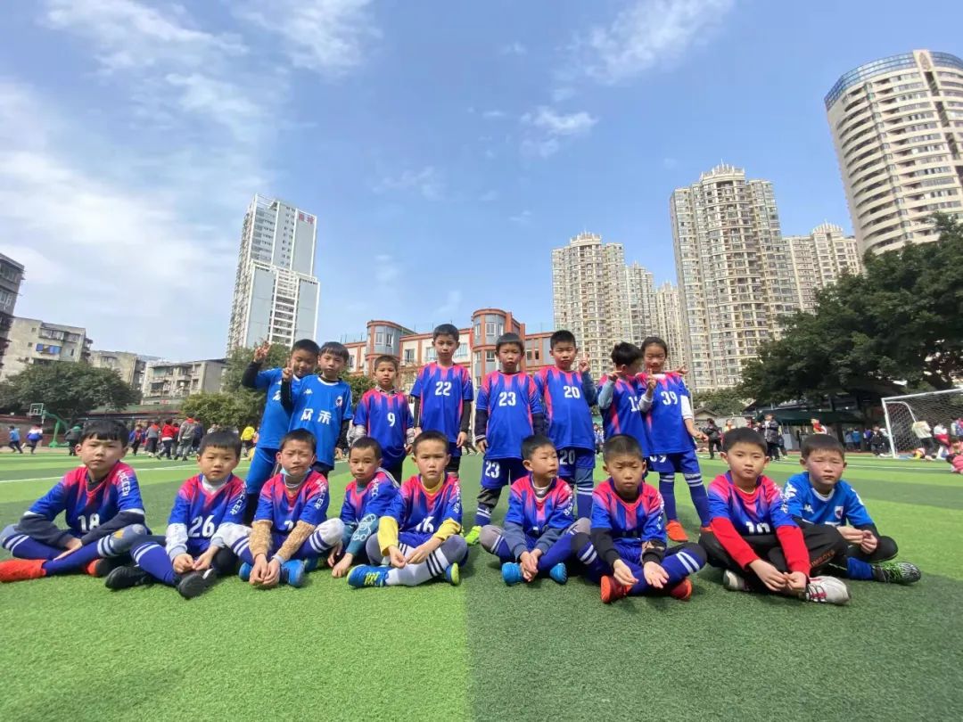 少儿足球联赛开赛,足球少年的决赛