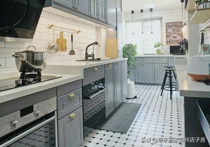 厨房一字型橱柜的样式与布局,两米乘两米的厨房橱柜如何布局