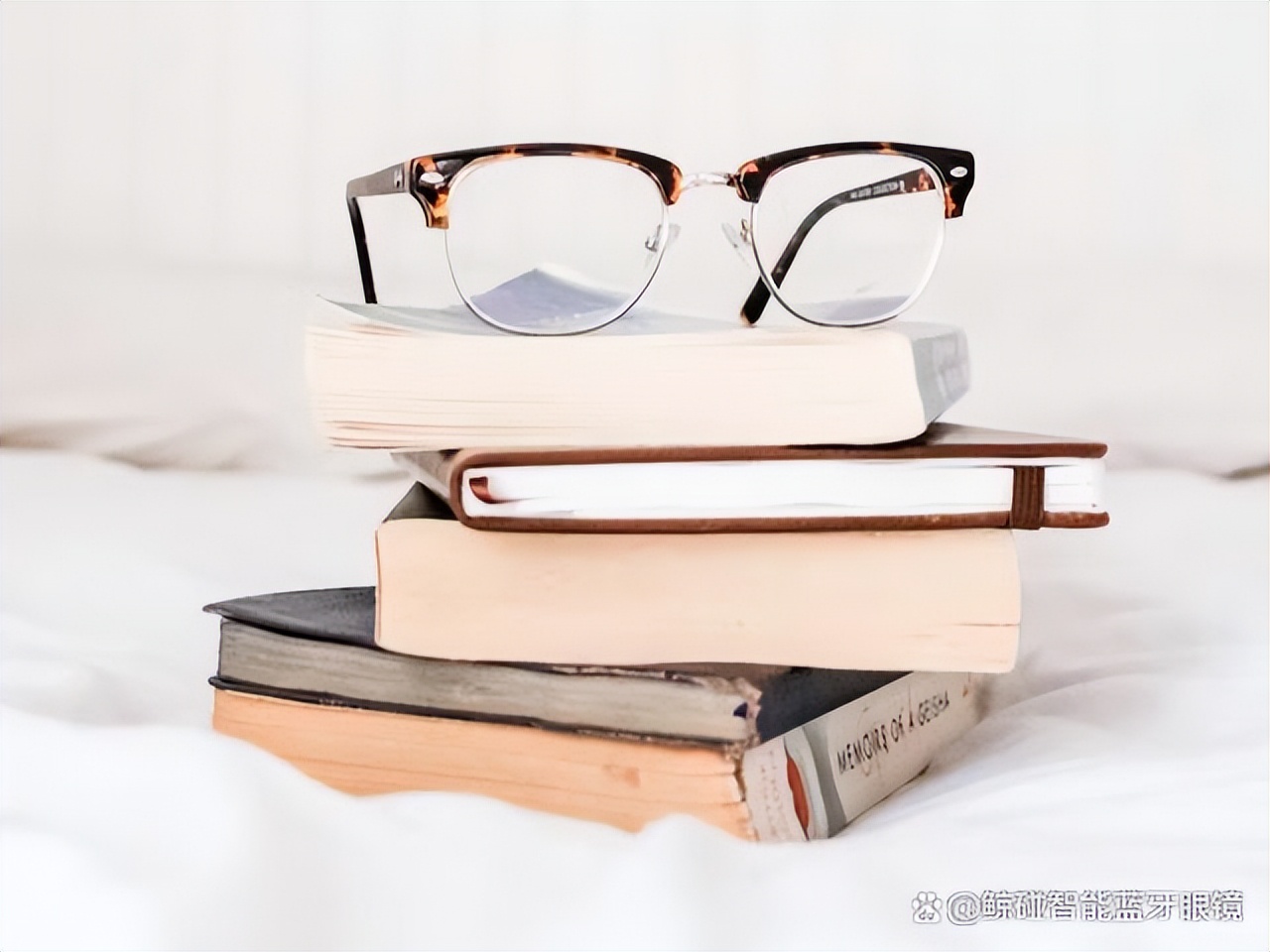 如何将眼镜镜片取出来,黑框眼镜怎么取出镜片