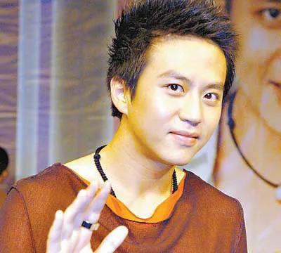 邓超背后不为人知的故事,邓超年轻的故事