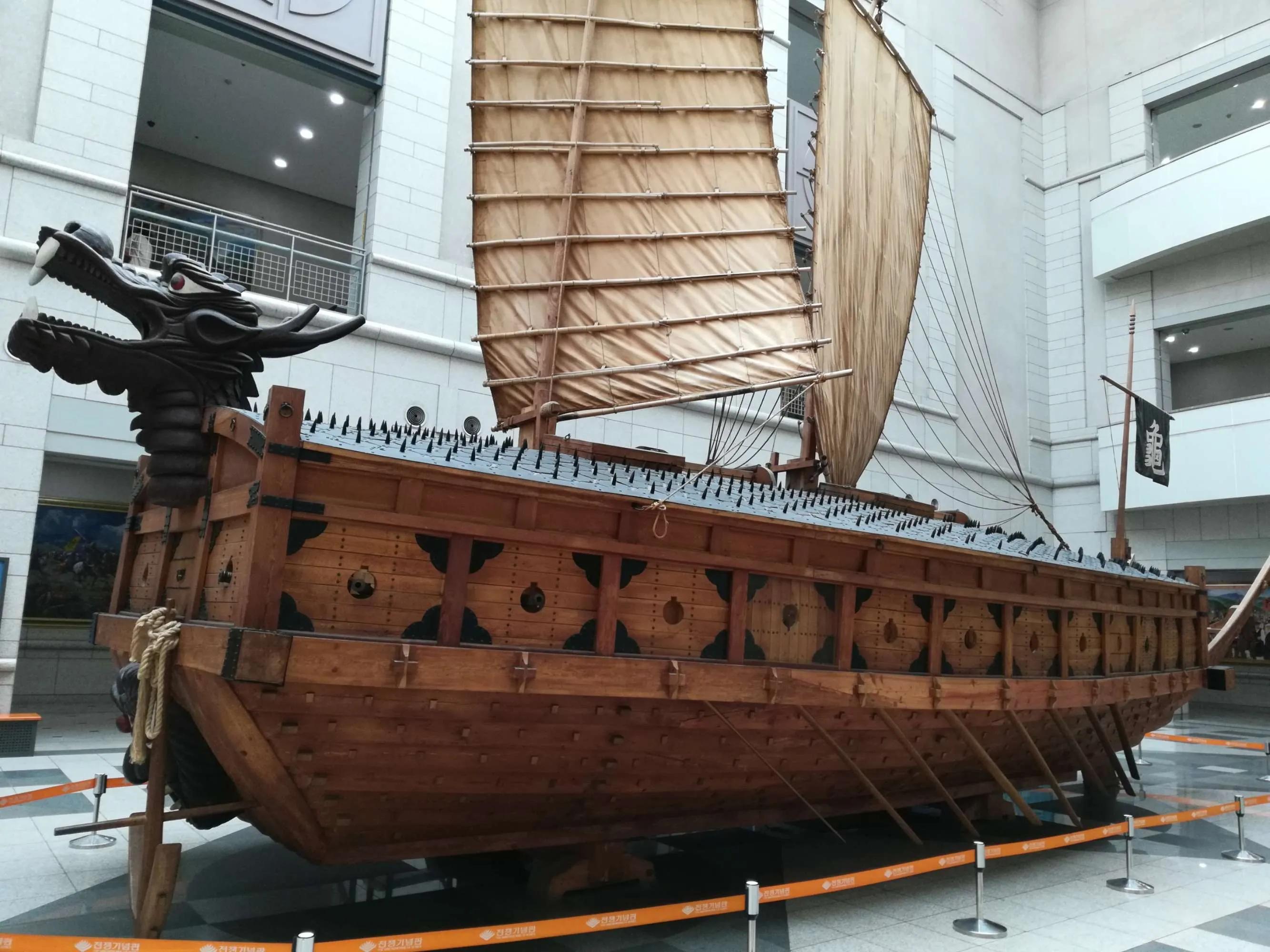 棣栧皵娓歌浣滄枃鐐硅瘎,棣栧皵娓歌涔嬩簩