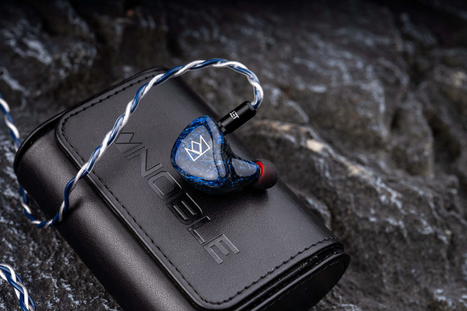 一款偏科得很精准的甜品级流行塞——NobleRonin