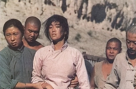 莫言的《丰乳肥臀》：本是献给母亲的赞歌，为何长时间沦为*书禁**？