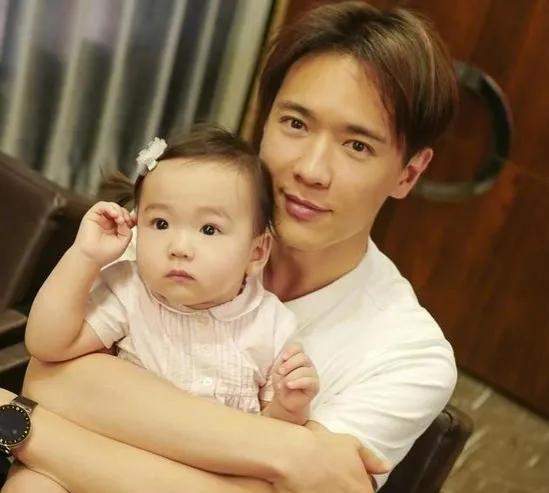 离婚3年感觉跟没离婚一样,董璇离婚首谈高云翔视频