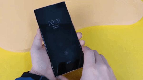 三星galaxys23ultra超大屏,三星galaxys23ultra打游戏分屏