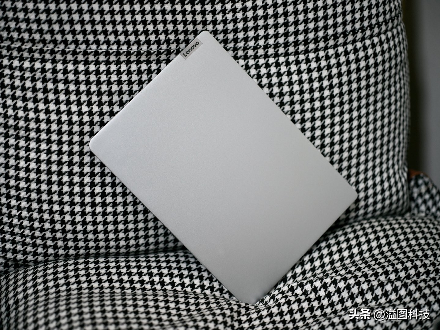 thinkpade14和小新air14,联想小新air14plus2022酷睿版评测