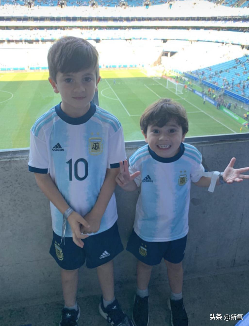 梅西年轻的时候有多调皮,17岁的梅西到25岁的梅西