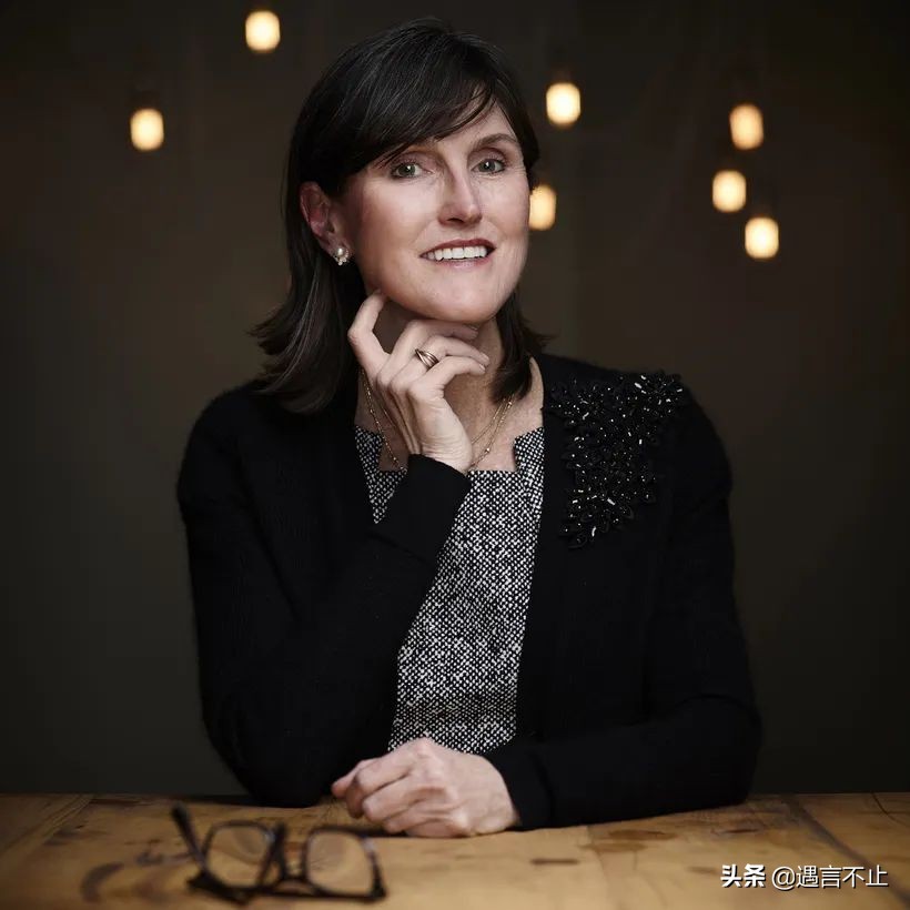 57岁封神，65岁翻车，女股神木头姐是被风吹上天的猪？