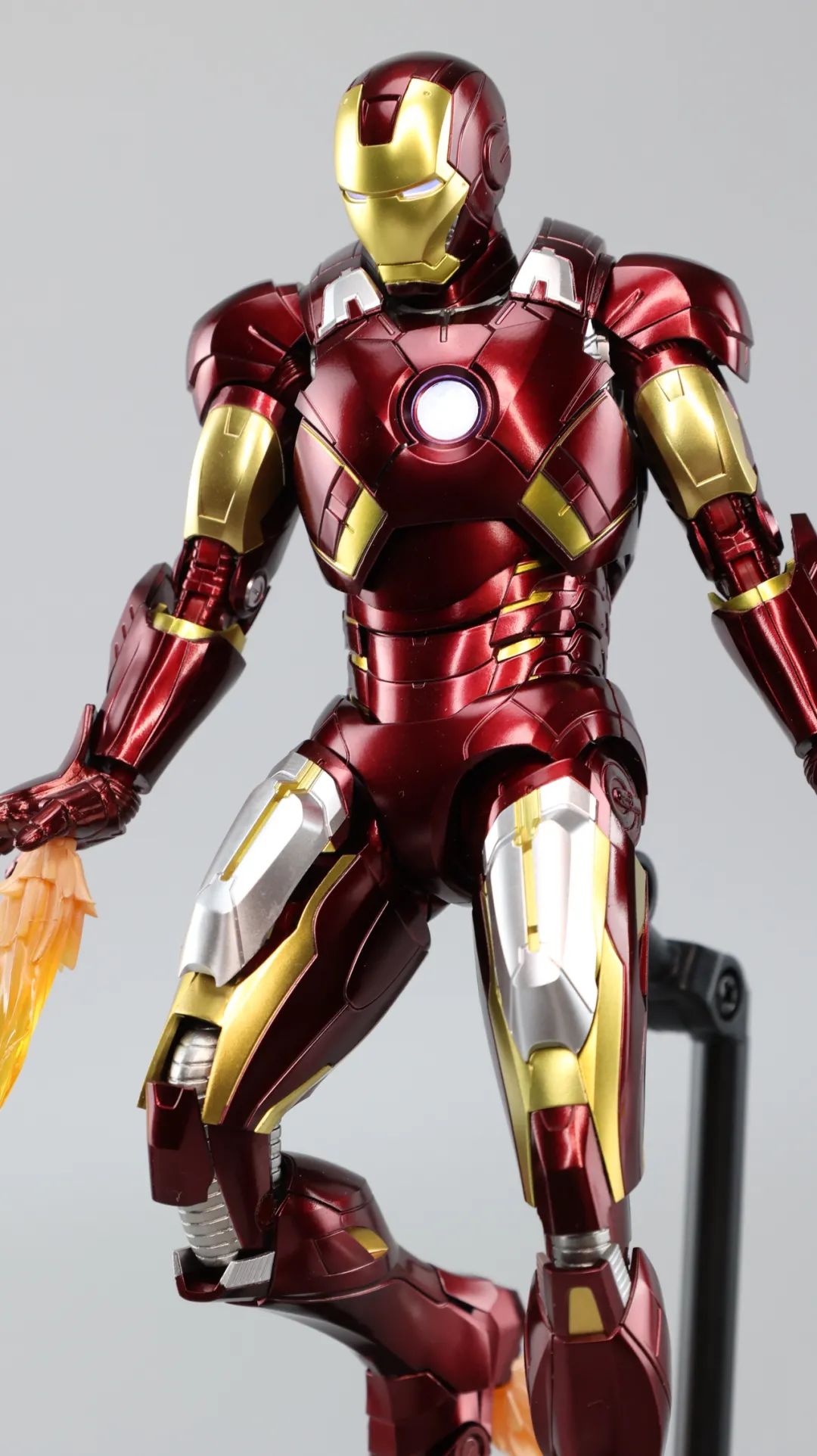 钢铁侠的最强战甲是哪个,钢铁侠最强战甲vs蝙蝠侠最强装甲