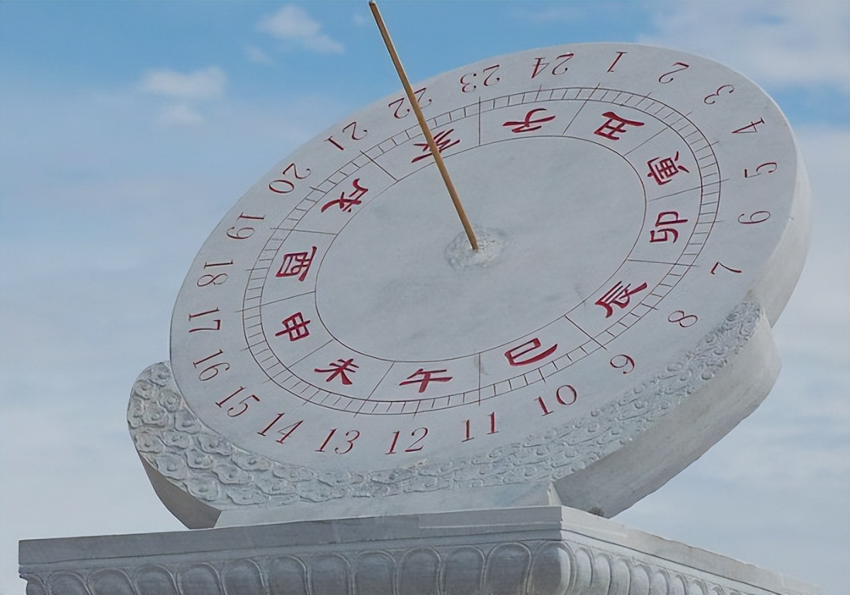 黄帝内经一天十二时辰养生秘诀,养生12时辰该干什么你知道吗