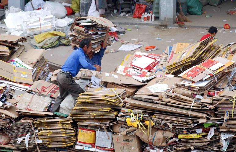 废品行业年入几十万的2个小生意,废品回收行业真的没落了吗