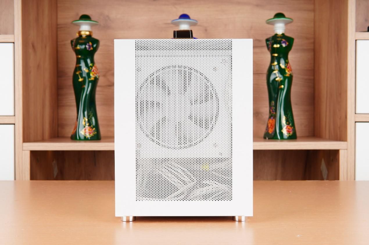 itx机箱闪鳞g200装机推荐,闪鳞g200机箱尺寸