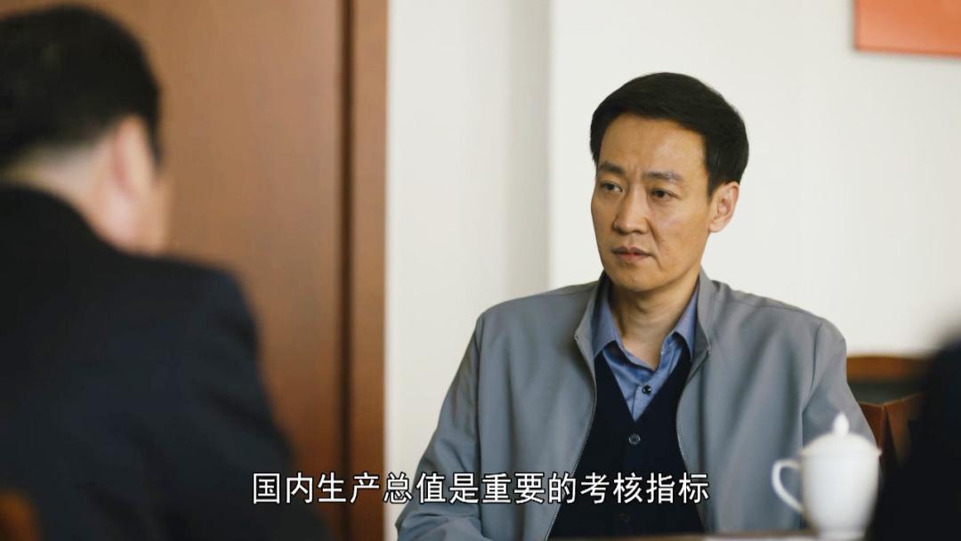 给2022年“进步最大的十位男演员”排个名：靳东第十，王骁第二