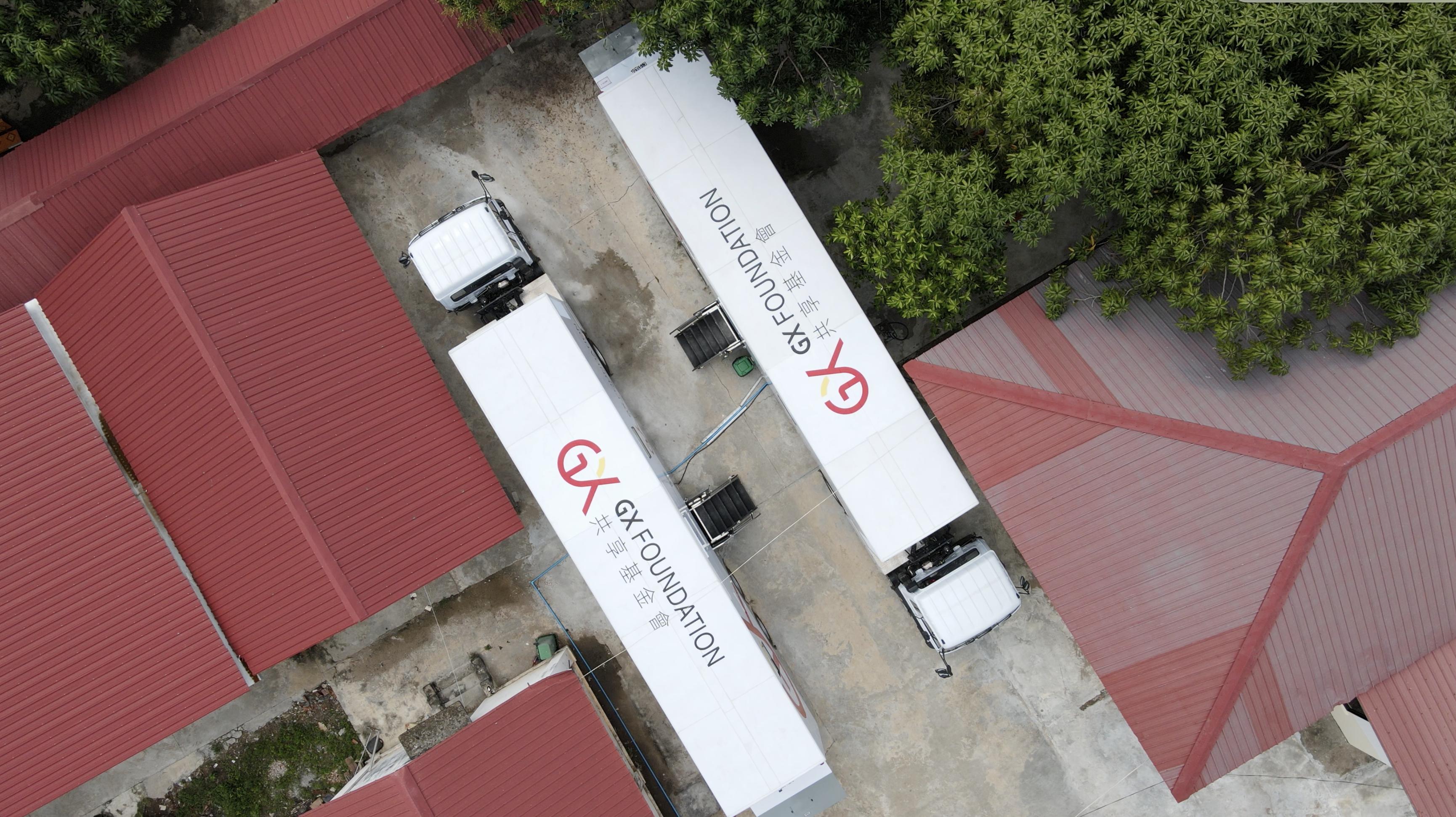 丝路盛放洋紫荆|港NGO联手内地医疗队出海扫“盲”50年柬埔寨白内障患者复明：我能看到了！