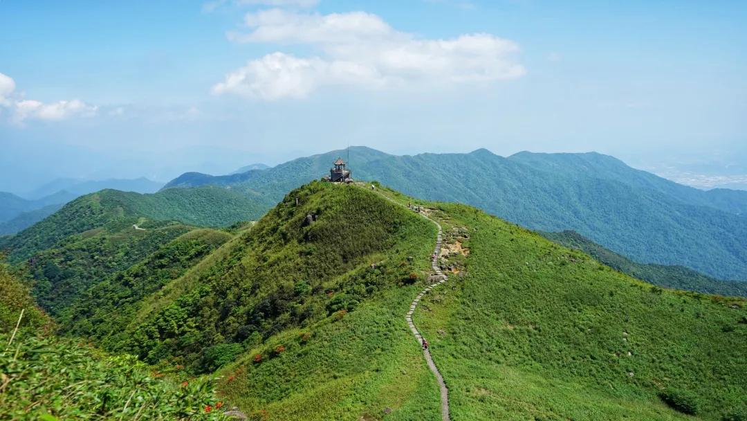 姑婆山仙山真脸观景平台,姑婆山山顶真容