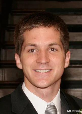 被困在洞穴里面的人,被困在洞穴里的男人