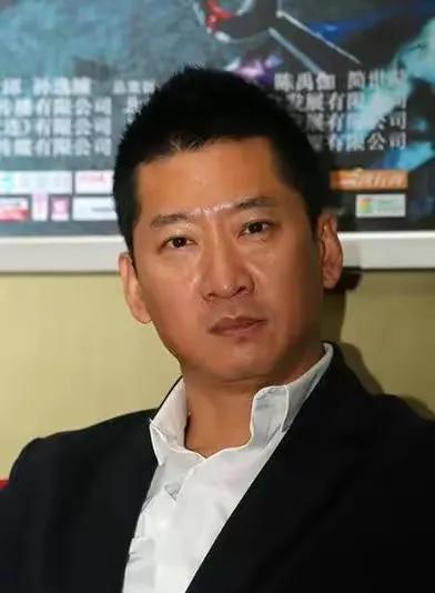 周杰退出演艺圈评论,周杰在吐槽大会上是挺曹云金吗