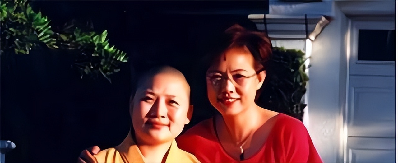 歌手李娜出家现状,歌手李娜为何在巅峰时期出家