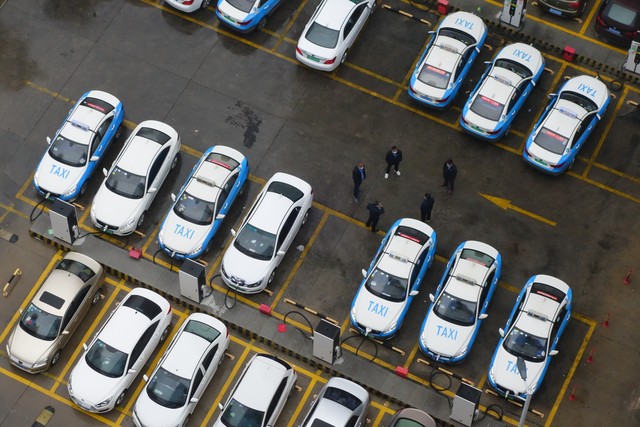 新能源汽车换电池多少钱,可以换电池的新能源汽车