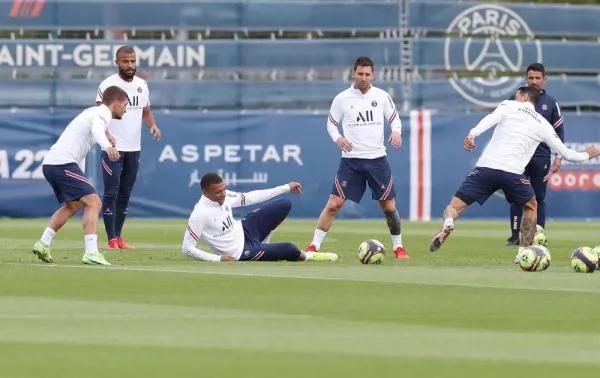 顶级俱乐部球员日常训练,宏远俱乐部训练基地