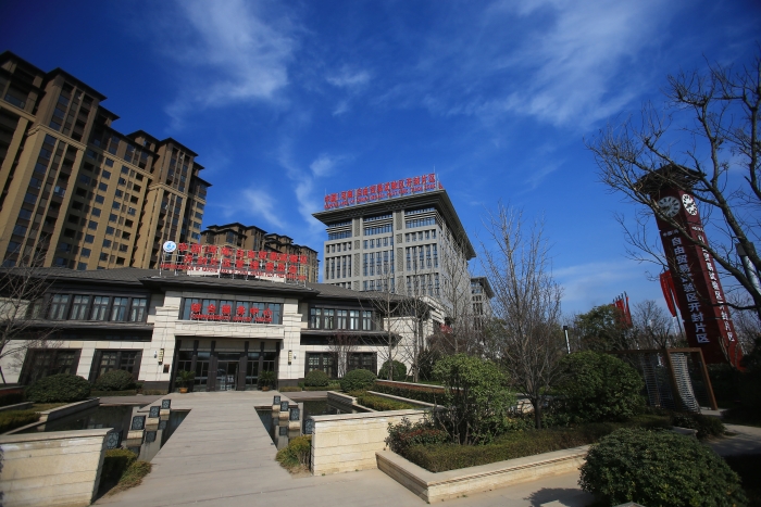 常务副市长作政府工作报告,市政府市长工作报告