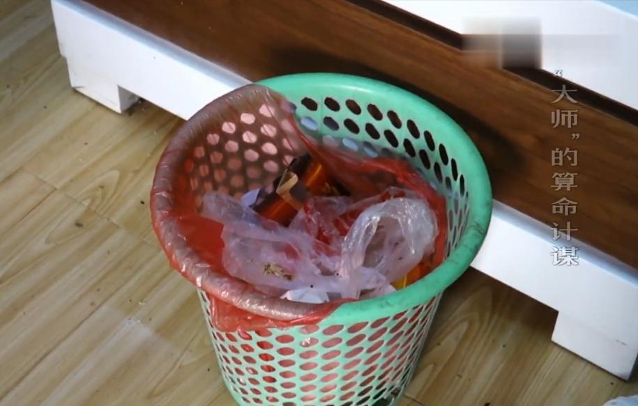 19岁女学生被算命大师骗,花季少女被算命先生说活不过19岁