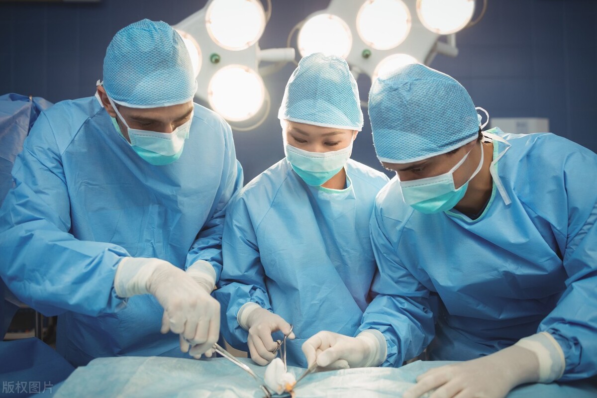 经常胸口疼痛要警惕四种病,经常胸前区疼痛有一分钟左右