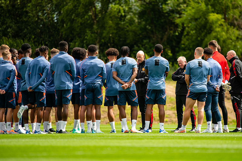 滕哈格新赛季曼联阵容,滕哈赫曼联第一天