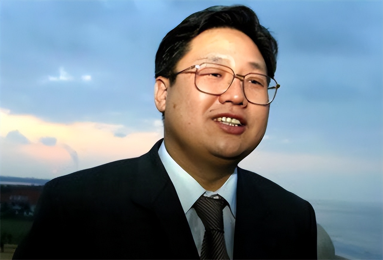 亿万富豪*明徐**：病死狱中8年后，明星妻子田海蓉和女儿过得怎样？