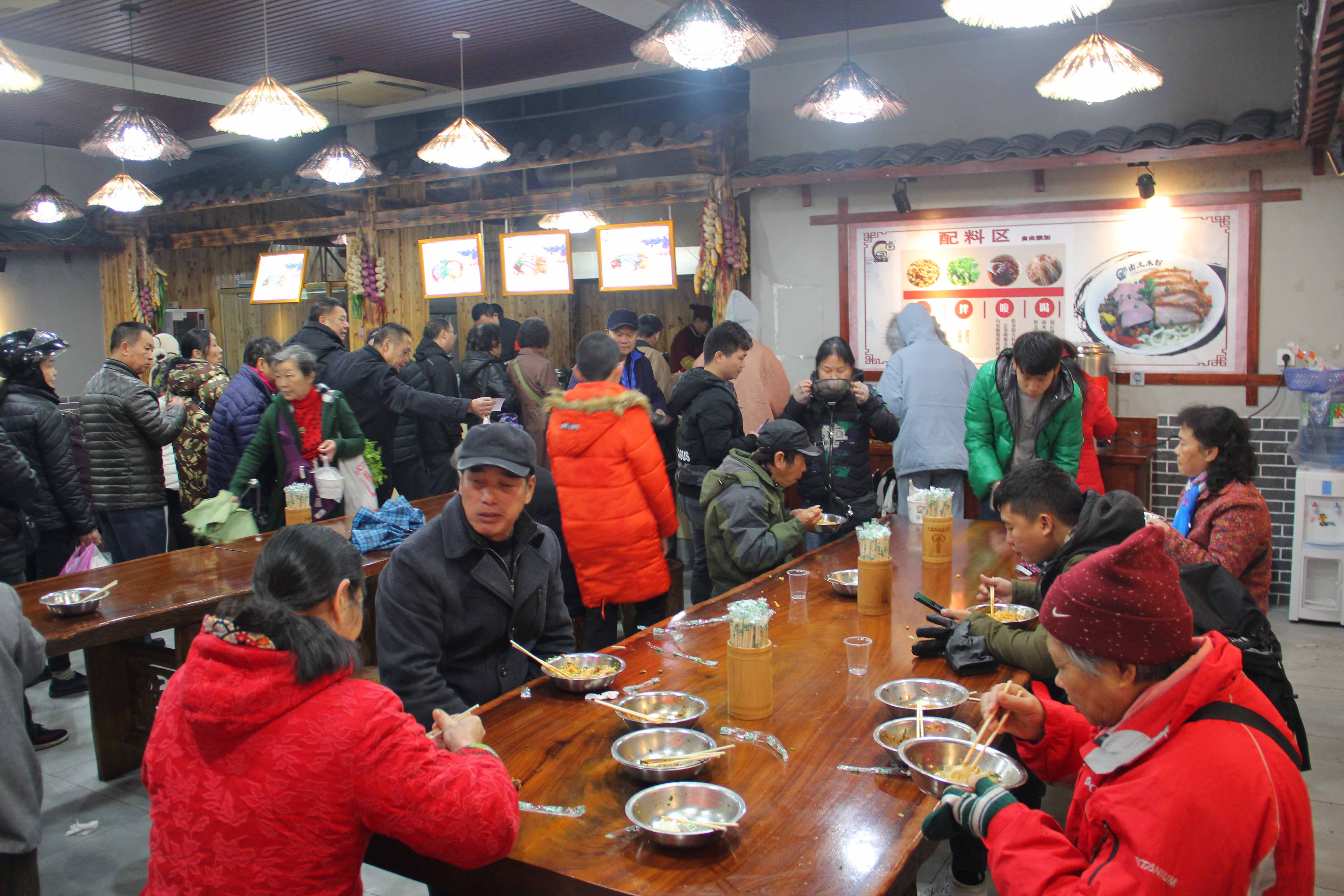 当下餐饮怎么做投资小赚钱快,目前餐饮创业做什么项目好赚钱