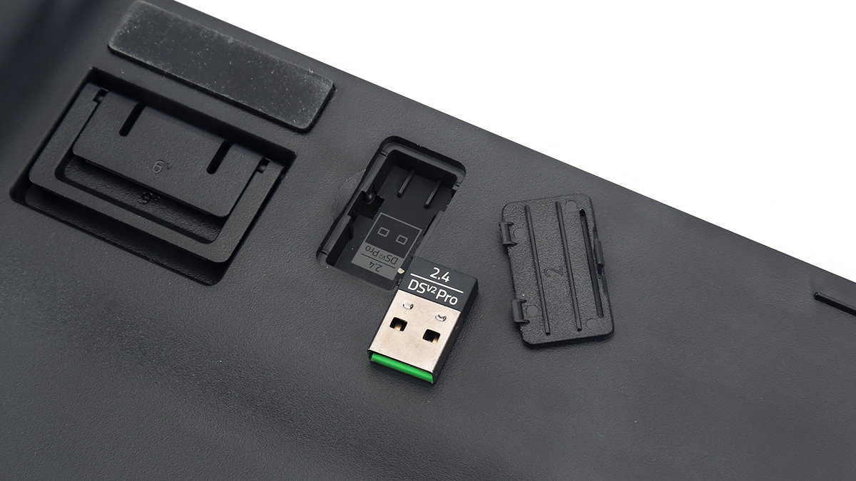 雷蛇protypeultra和噬魂金蝎哪个好,雷蛇噬魂金蝎键盘普通版