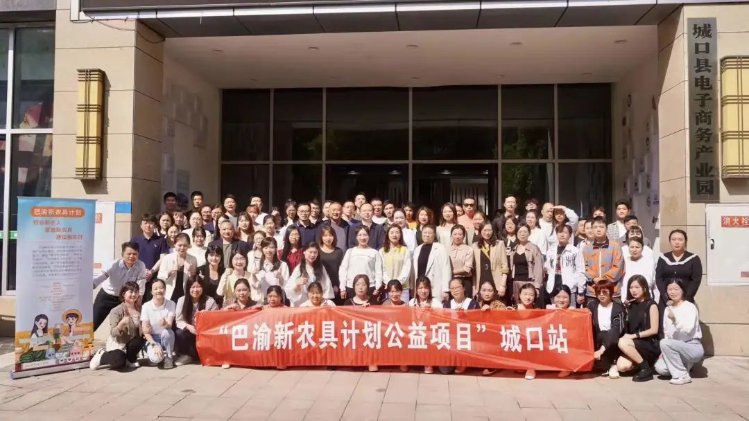 5天四夜翻山越岭,5天来回4000公里